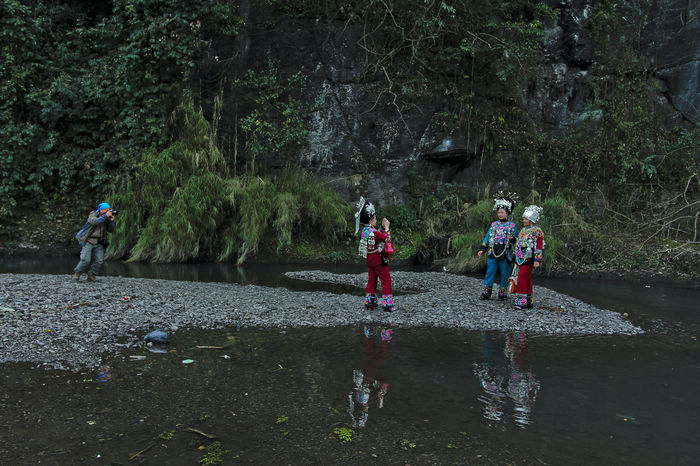 苗族姑娘.寨英龙