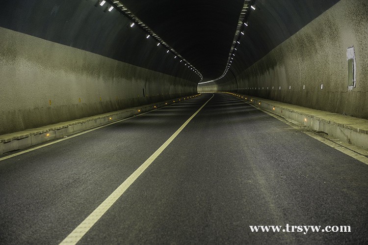 铜仁至德汪杭瑞高速风景