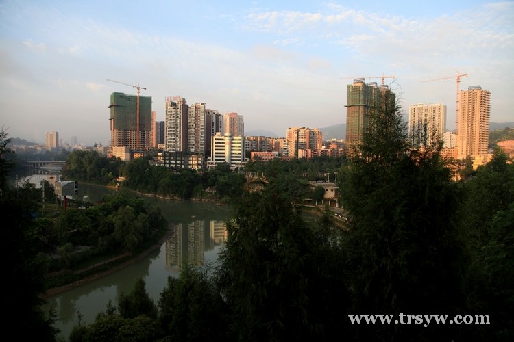 晨曦铜仁美如画