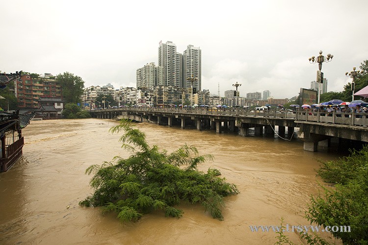 2014.7.15日铜仁市中洪水耒袭〔12点-18点〕