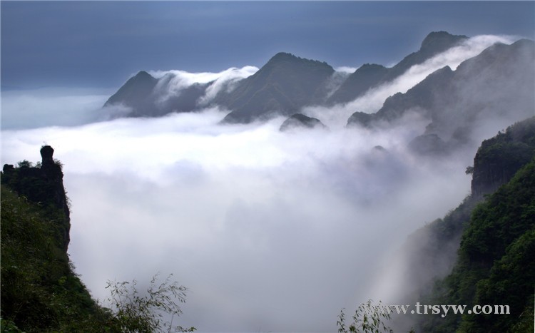 六龙山龙王沟的山与水